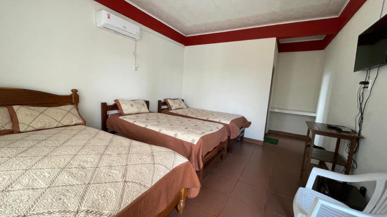 Hotel Puerto Selva Villa Tunari Bagian luar foto